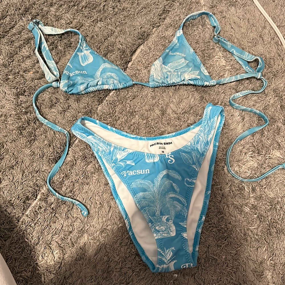 XS PACSUN SKY BLUE BIKINI SET